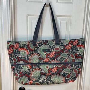 Vera Bradley Expandable Tote in the Nomadic Floral Pattern